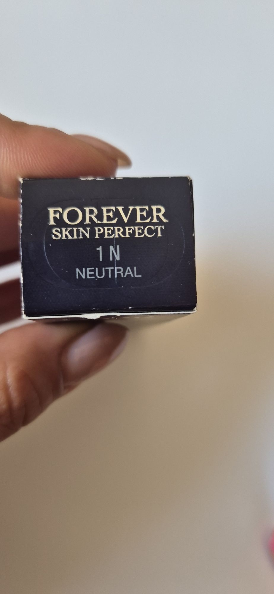 Фон дьо тен Dior