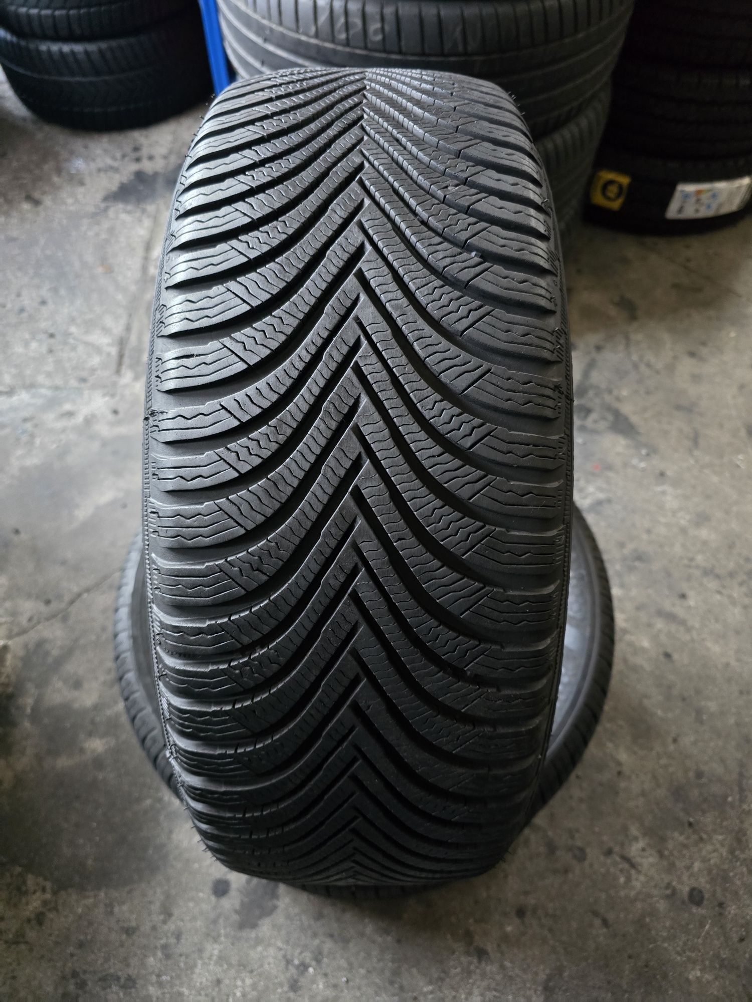 Michelin 215/55 R17 98V MS iarnă