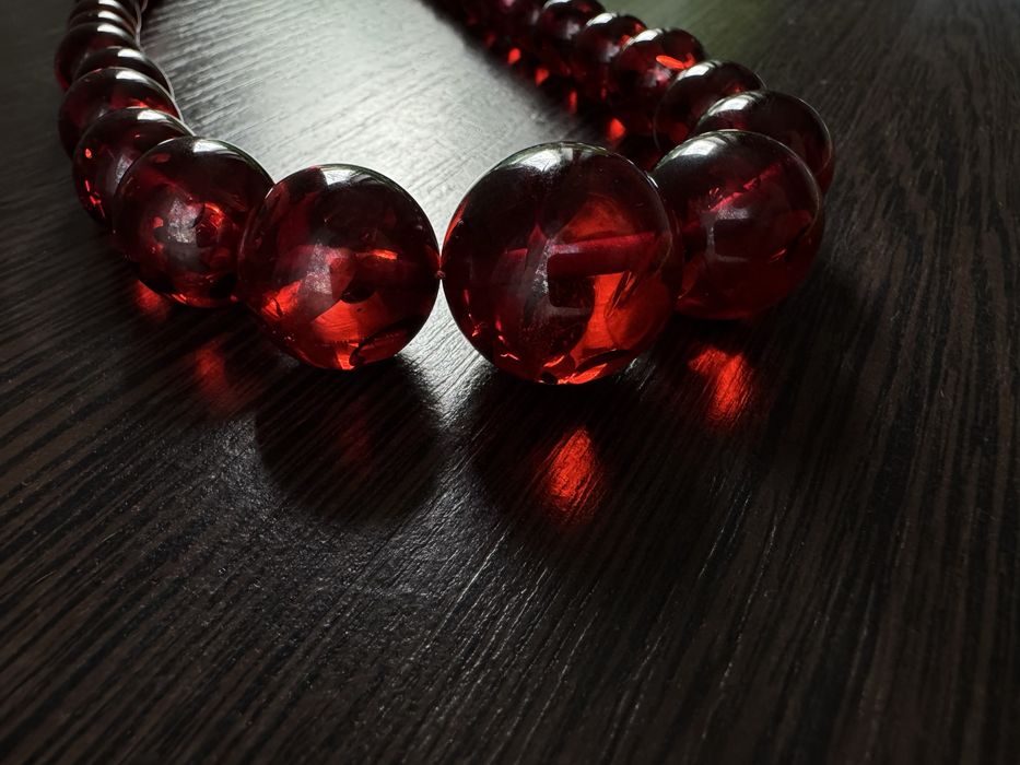 Янтарные бусы «Пламя»