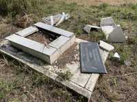 Подръжка и ремонт на гробни места