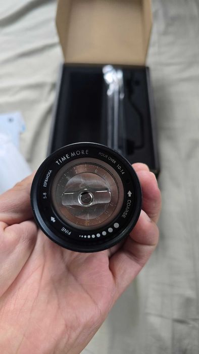 Ручная кофемолка Timemore Chestnut C5, чёрная