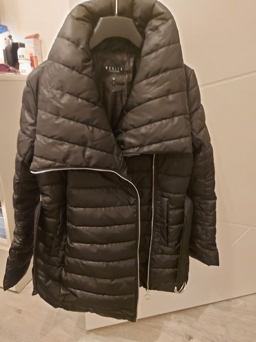 Geaca matlasata din fâș