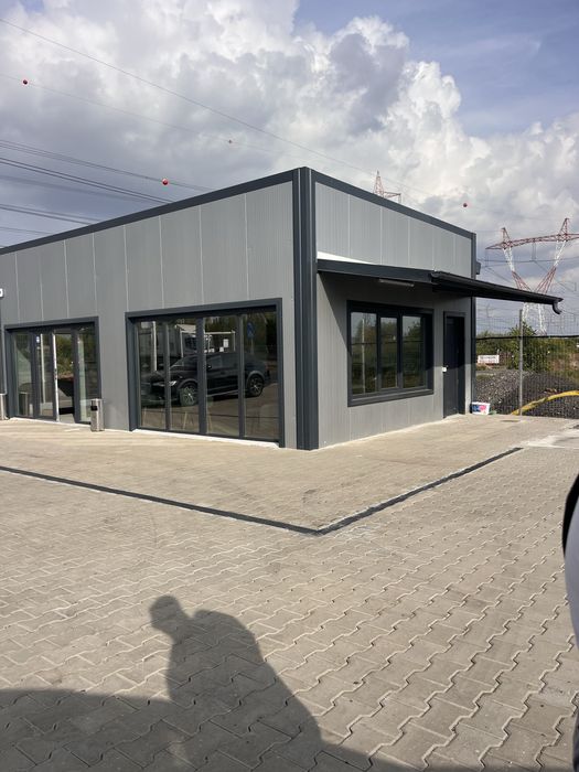 Vând Hale confecționate pe comandă la cererea clientului