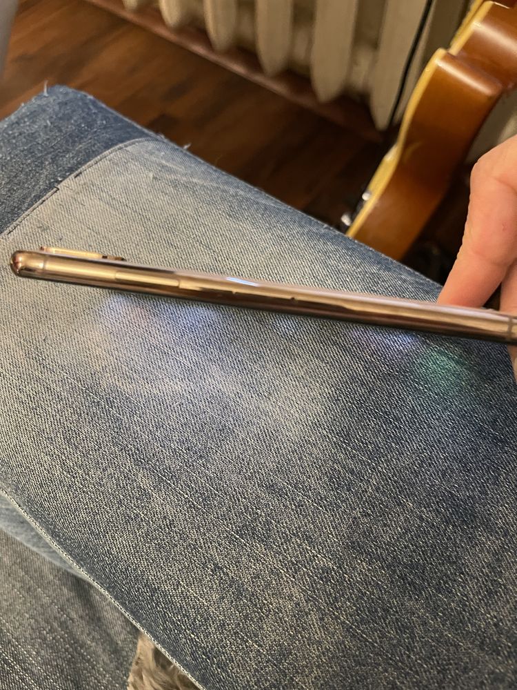 *IPHONE XS в перфектно състоянние*Black friday