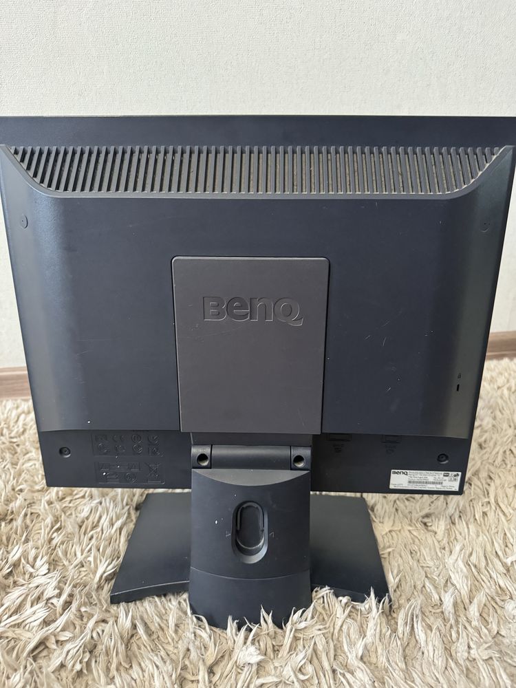 Монитор Benq.