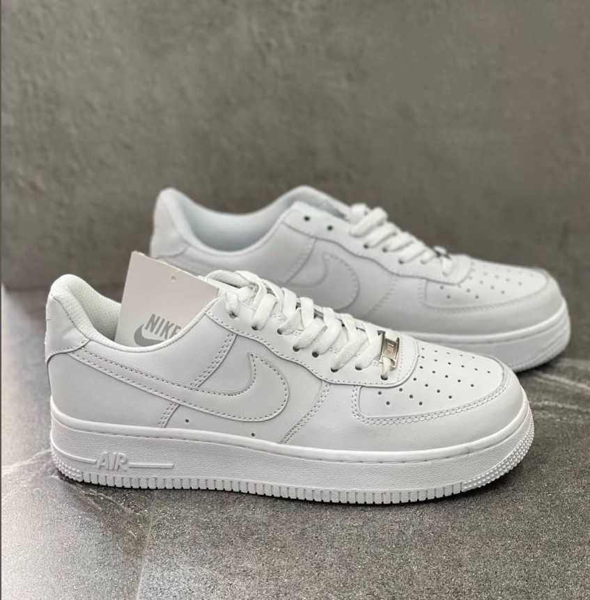 Adidasi unisex Nike Air Force 1 Triple White | Noi cu cutie