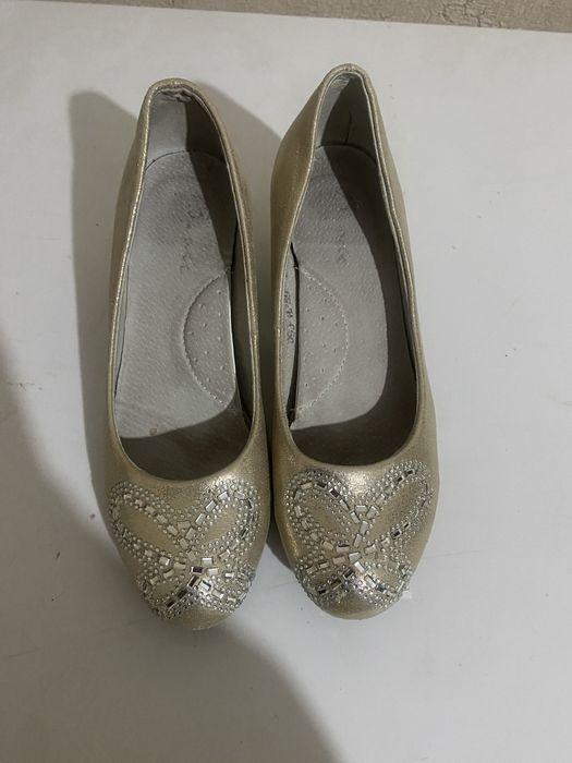 Туфли для девочки