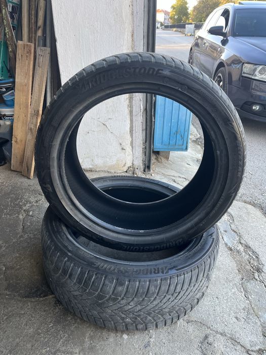 2бр Зимни гуми bridgestone 235/45/19