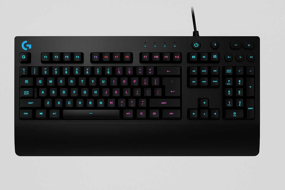 Tastatură Logitech G213 Prodigy RGB