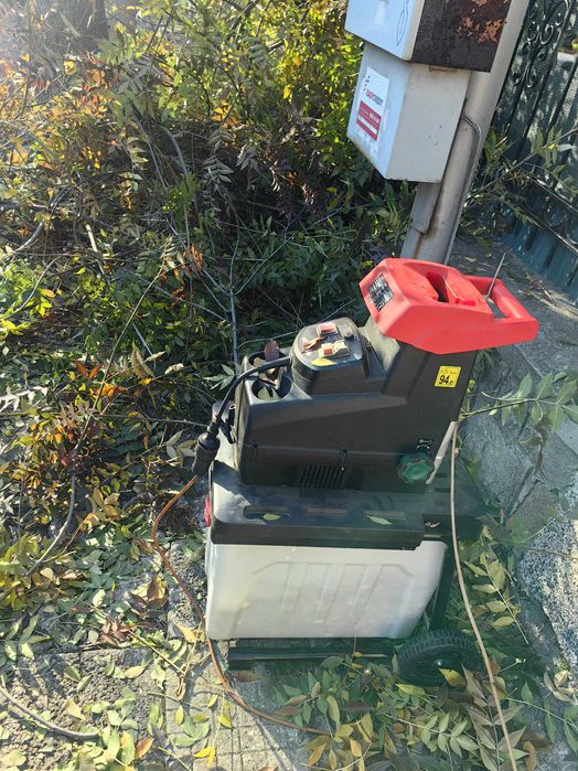 Градинска дробилка на клони Gardol ,валцова