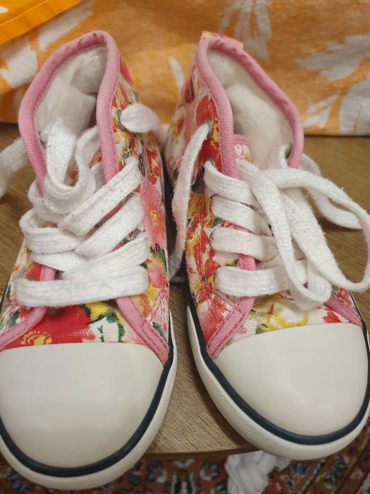 Lot incaltari fetita