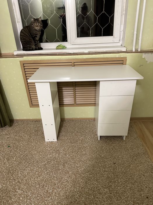 Продам стол новый