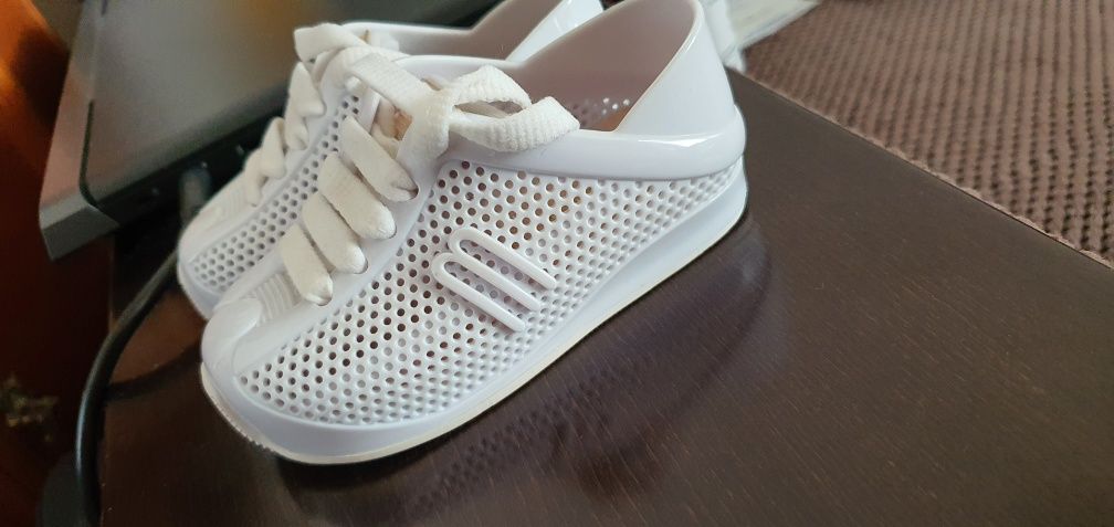 Mini Melissa 21 номер, Нови