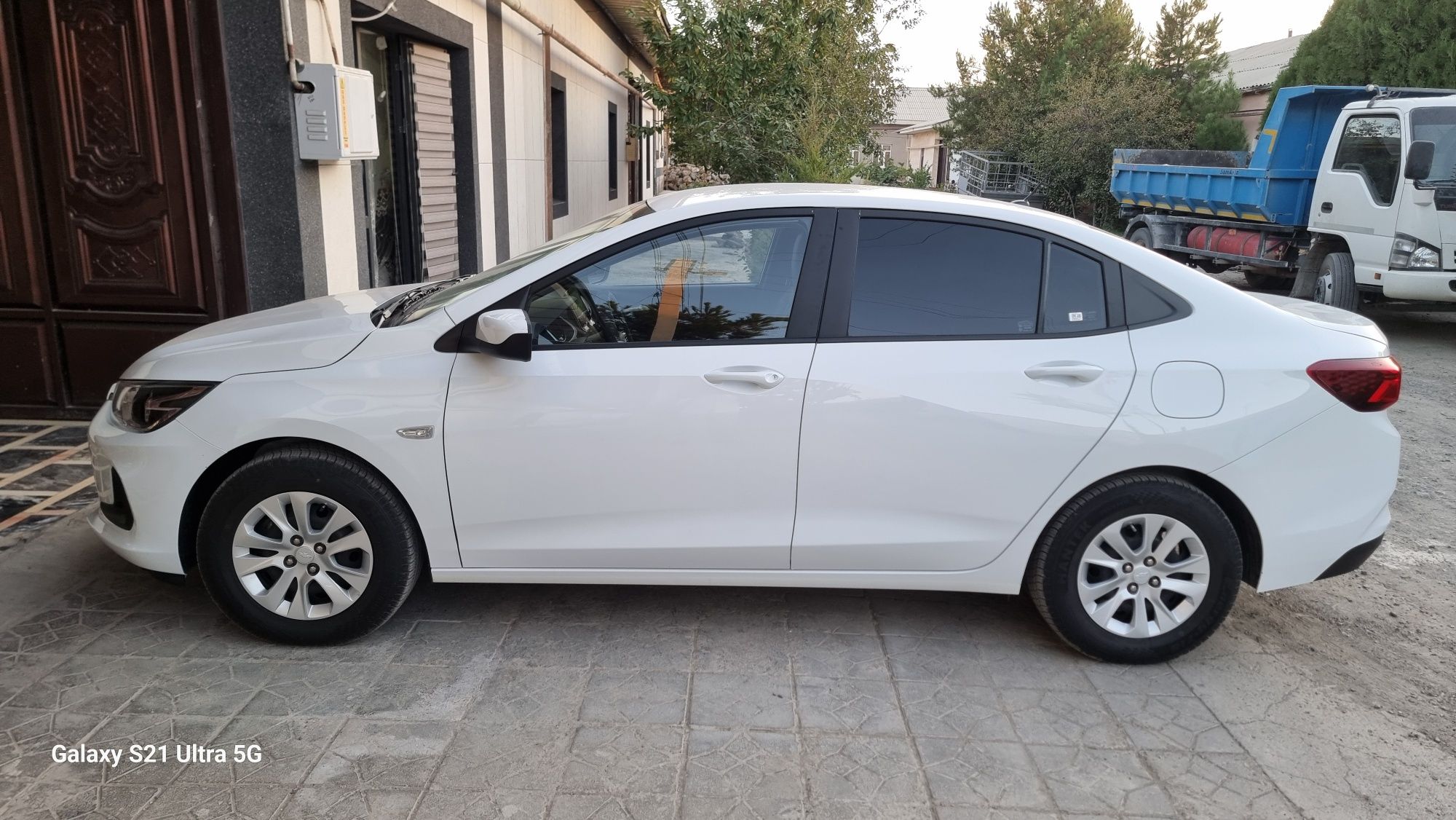 Onix mexanika oq