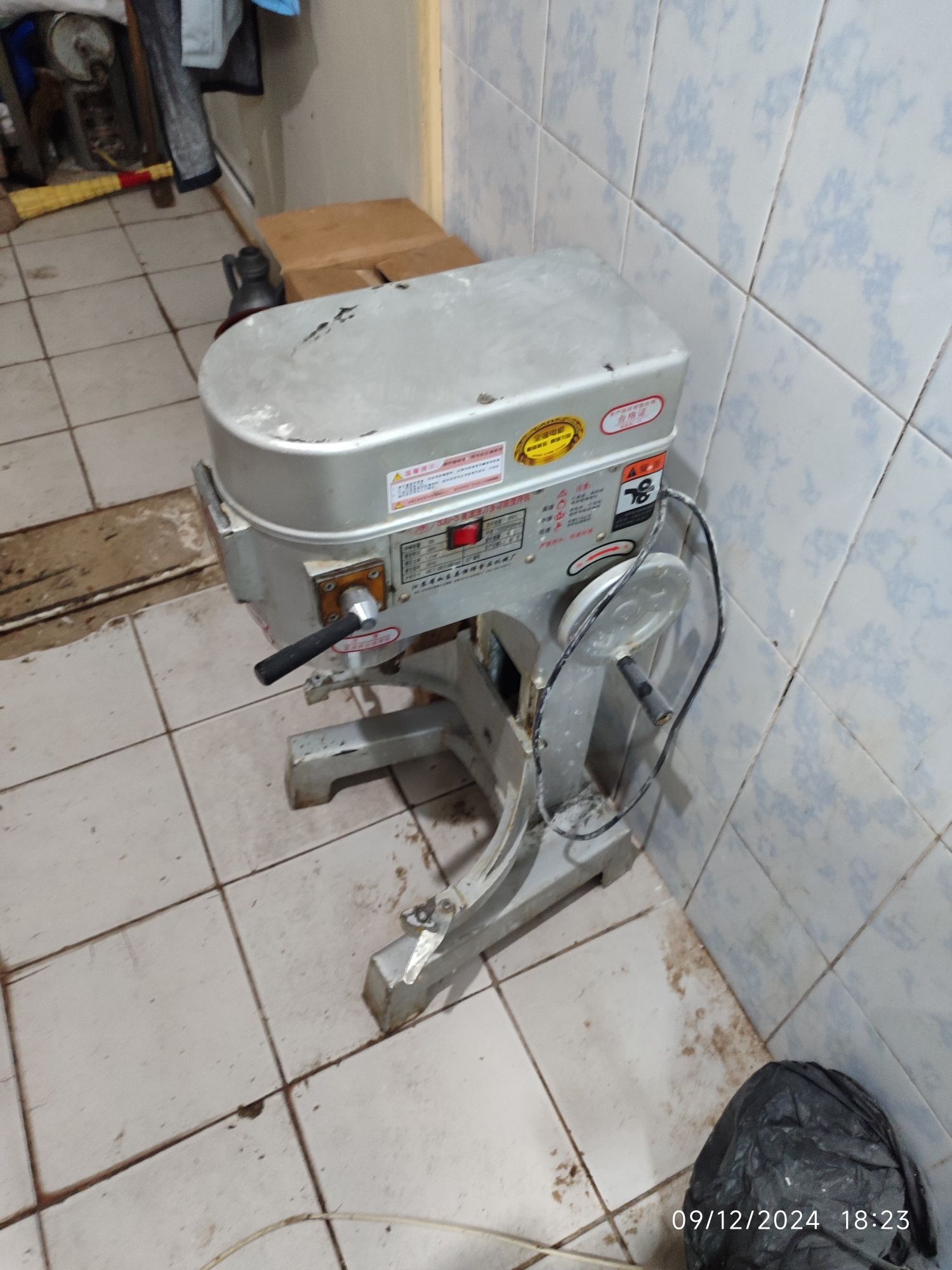 Миксер 30 л бу Кам ишлаган