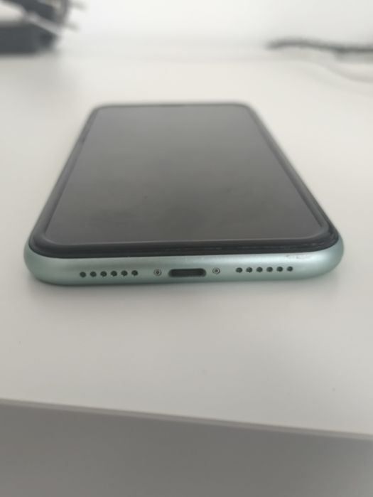 Продается айфон 11