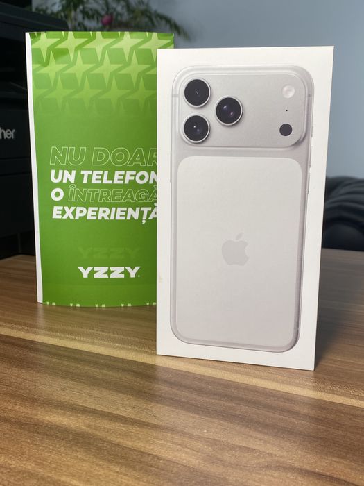 iPhone 17 Pro Max • 256 GB • Silver