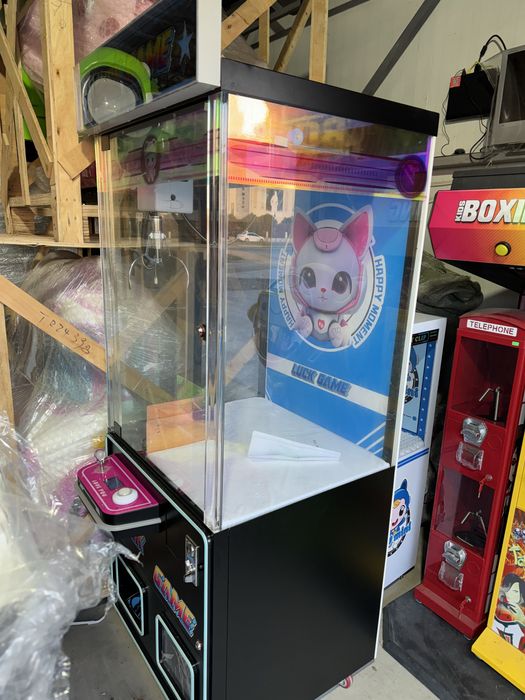 Кран за играчки чисто нов