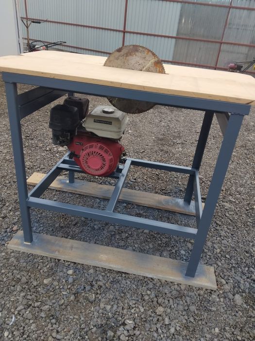 Circular cu motor pe benzina 13 cp