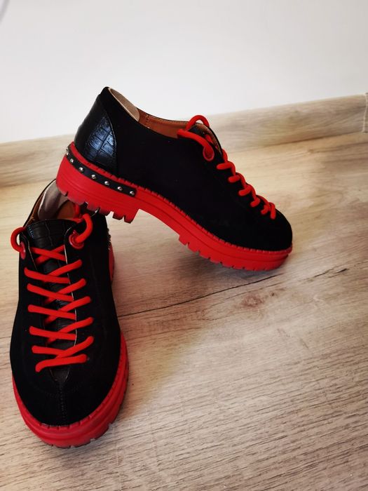 Pantofi stil patine