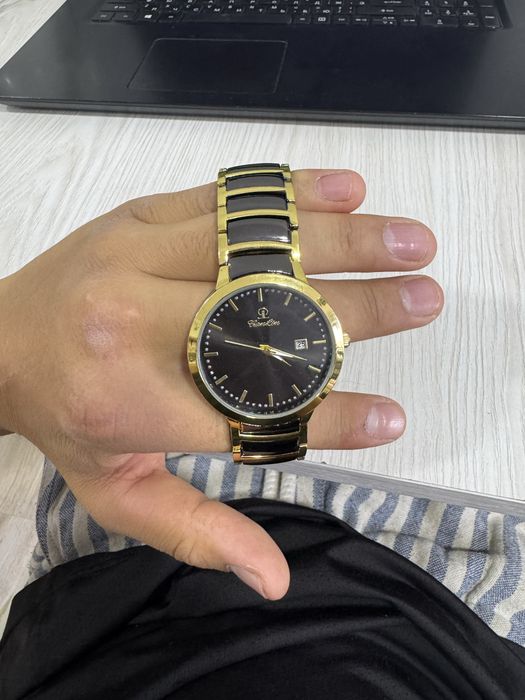 Новые мужские часы из мекки не знаю бренд но состояние идеальное