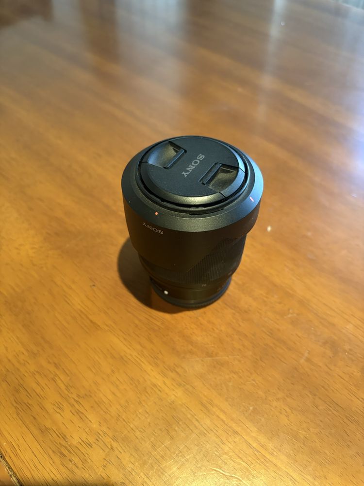 Обектив Sony FE 28-70mm f/3.5-5.6 OSS
