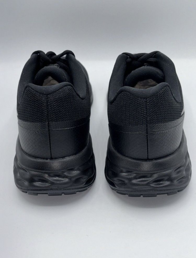 Nike Revolution 6 Triple Black