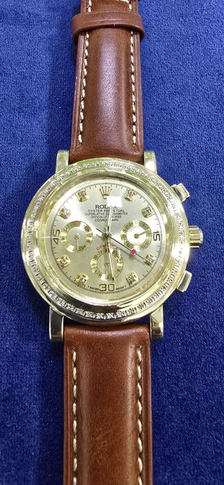 Продам золотые часы фирмы ROLEX производства Армении