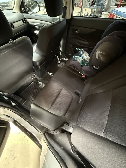 Mitsubishi Outlander 3