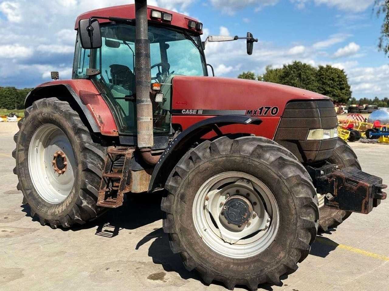 Колесный трактор Case IH Maxxum MX170