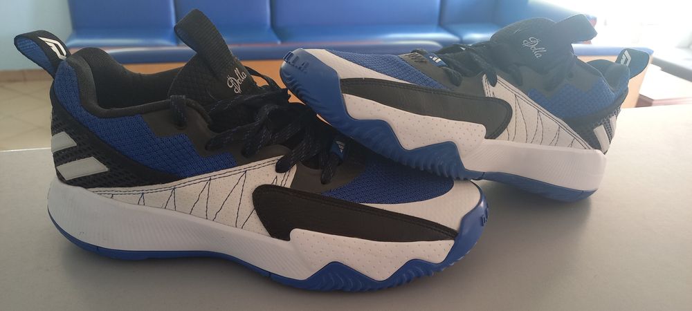 Маратонки Adidas сникърс