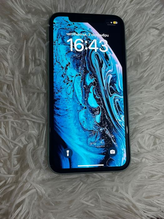 Iphone 11 64GB (перфектен)