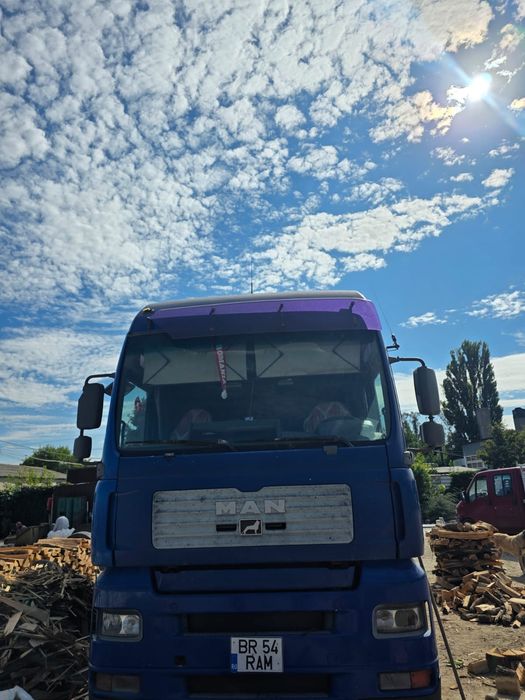 Vând camion MAN.