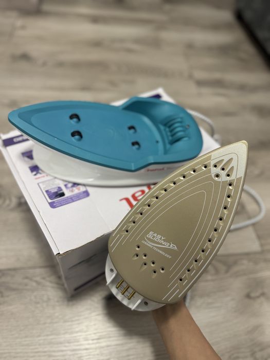 Fier de calcat tefal freemove air