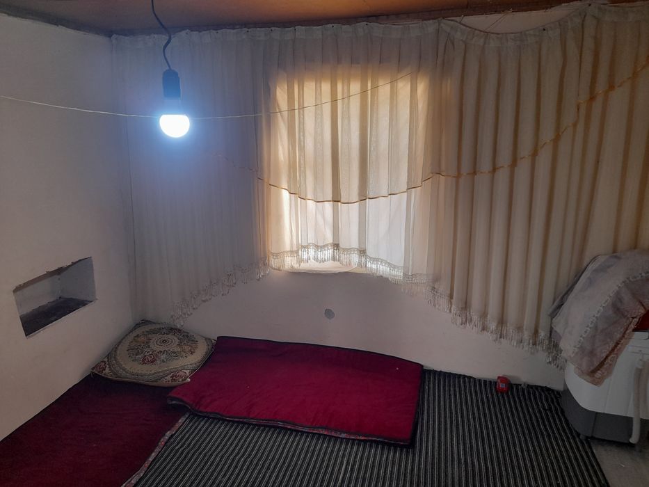 Uy sotiladi 3 sotix 3 xona arzon