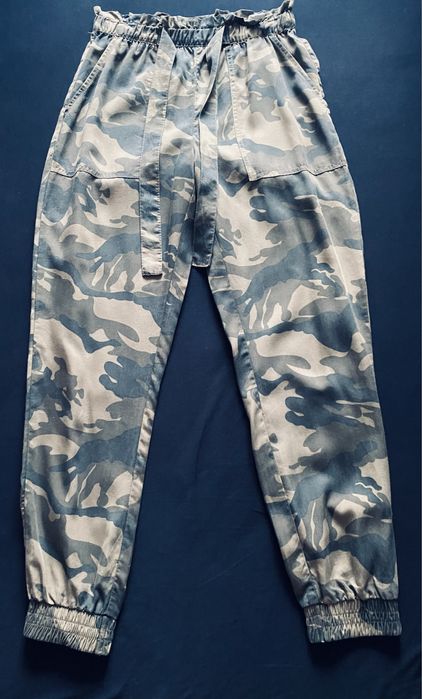 Pantaloni fete Stradivarius