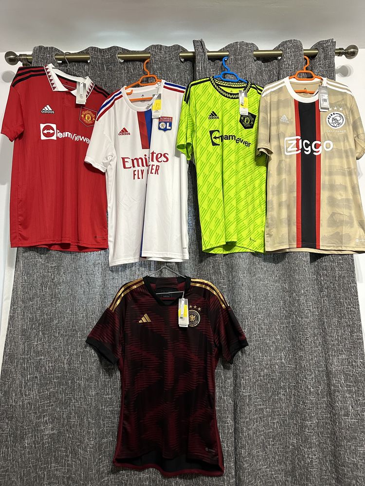 Tricouri Adidas fotbal ( Manchester United , Ajax , Deutscher , Lyon )