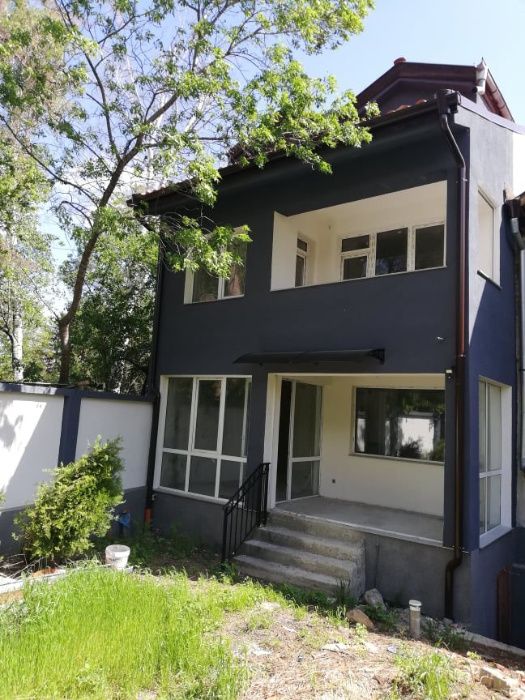 Продава нова къща в София квартал Драгалевци/nova kushta v Kv.Drag