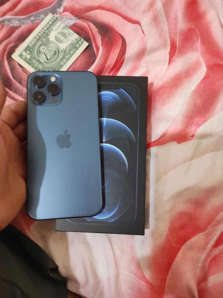 iPhone 12Pro Max 256 gb korabka dok ideal