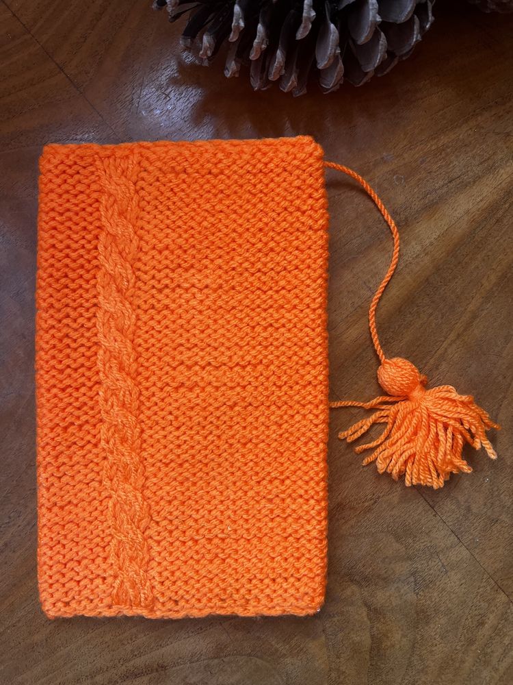Плетена подвързия за книга “Оранжева с плетеница”