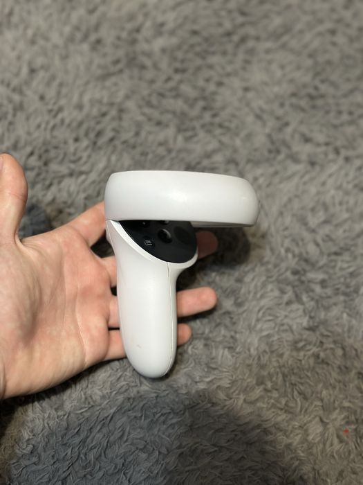 Продавам Oculus Quest 2 128GB СПЕШНО!цената може да се намали!