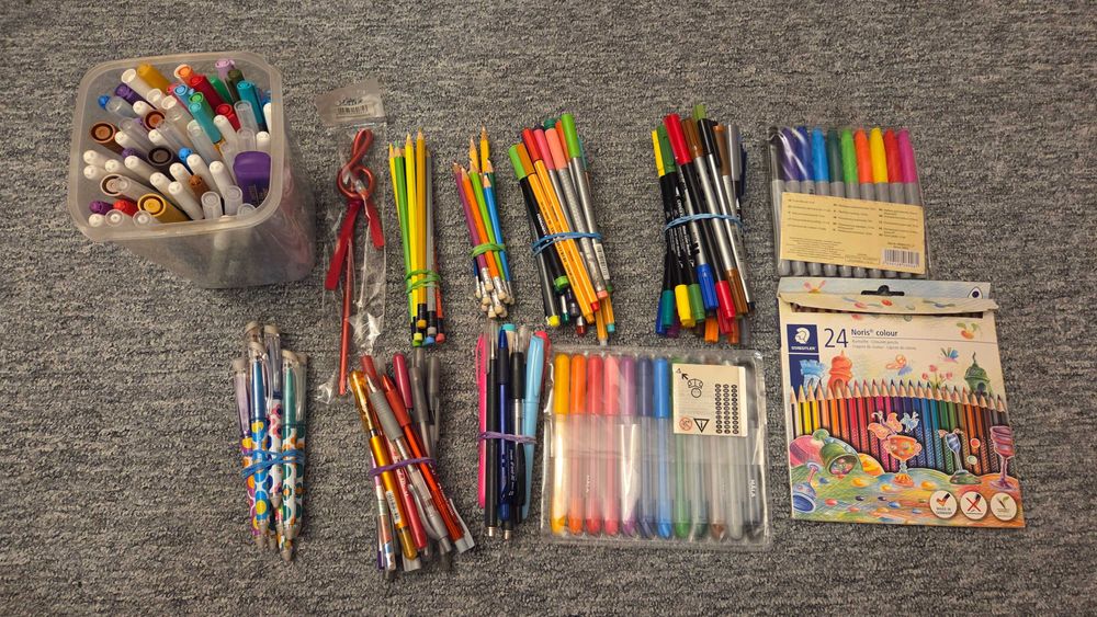 Materiale desen carioca si markere