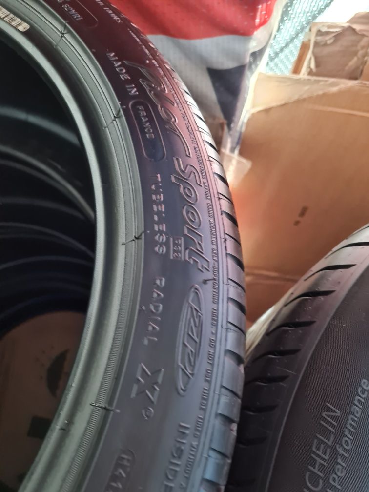 255 35 18 Michelin Pilot sport ZP 225 40 18 Sport packet