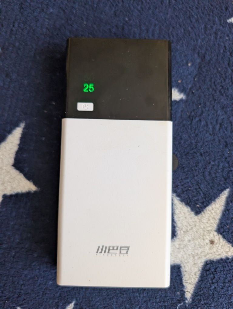 Baterie externa 20.000 mAh