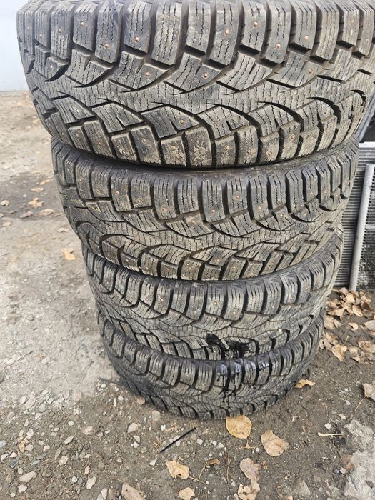 Продам резину 205 60 r16 Centara
