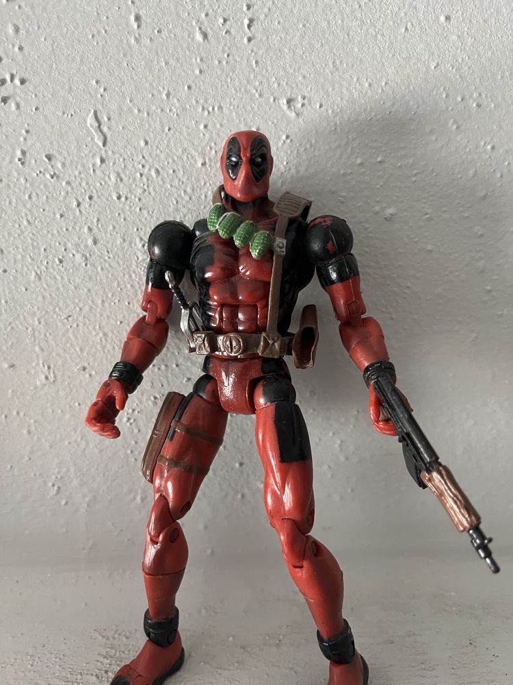 Фигурки Red Hood(dc),Deadpool(ToyBiz2003),Боба Фет(Disney)