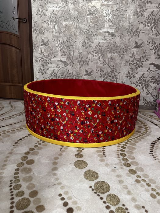 Детский бассейн с шариками (сухой бассейн)