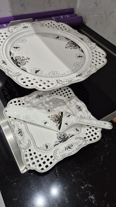 Процеланов сервиз за торта