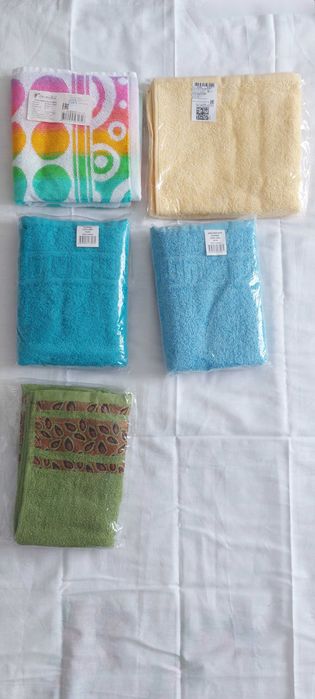 Полотенца махровые среднего размера