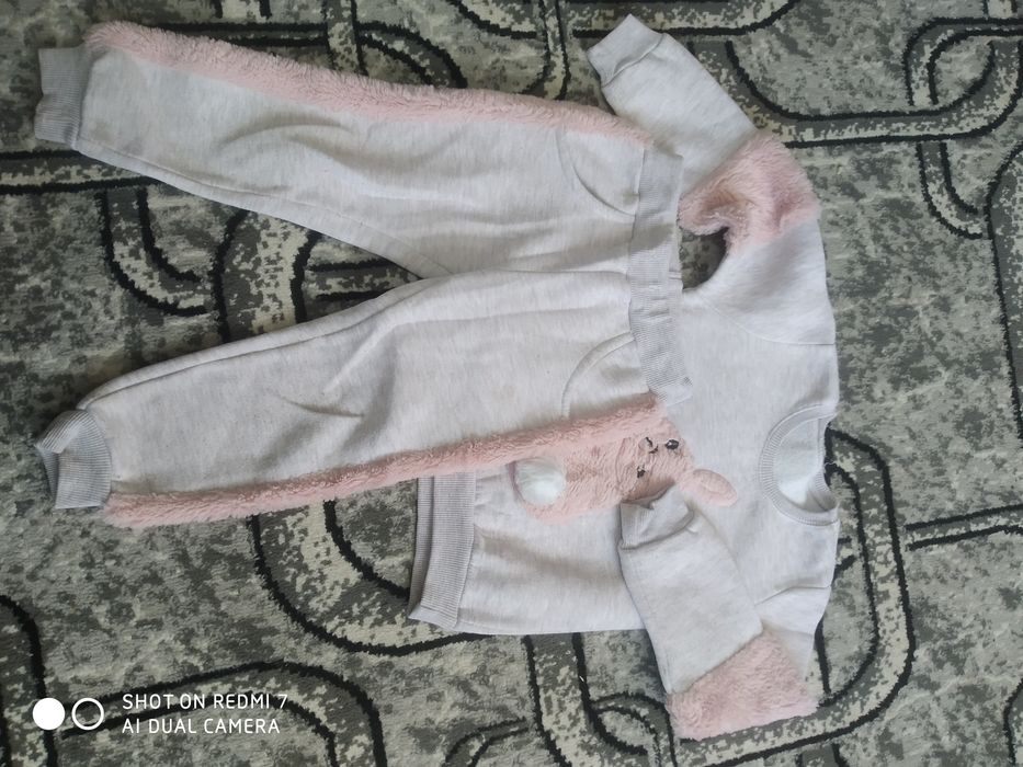 Продам детскую вещи